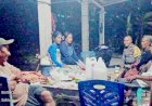 Bhabinkamtibmas-Polsek-Wewiku-Sambangi-Dusun-Terpencil,-Pastikan-Warga-Merasa-Aman-di-Malam-Hari