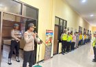 Disiplin-Tanpa-Batas,-Wakapolres-Malaka-Apresiasi-Semangat-Personel-di-Tengah-Hujan