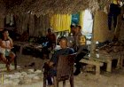 Bhabinkamtibmas-Halibasar-Sambangi-Warga,-Perkuat-Sinergi-Jaga-Kamtibmas-di-Desa-Binaan