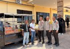 IKS-PI-Kera-Sakti-Cabang-Malaka-Serahkan-Bantuan-Kemanusiaan-untuk-Korban-Bencana-Flores-melalui-Posko-Peduli-Flores-Polres-Malaka