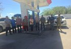 Polsek-Laenmanen-Kawal-Penyaluran-BBM,-Pastikan-Antrean-Warga-Berjalan-Tertib-dan-Adil