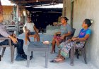 Dari-Sapaan-Sederhana-Tumbuh-Kepercayaan,-Polri-Perkuat-Persaudaraan-Bersama-Warga-Wewiku