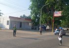 Jaga-Keselamatan-di-Jam-Sibuk,-Polres-Malaka-Perkuat-Kehadiran-Personel-di-Pertigaan-Kamanasa
