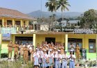 Polisi-Peduli-Pendidikan,-Polsek-Sasitamean-Bekali-Pelajar-dengan-Edukasi-Hukum-dan-Pencegahan-Kenakalan-Remaja