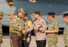 Kapolda-NTT-Irjen-Pol.-Reza-Arief-Dewanto-Sambut-Kedatangan-Menteri-Pertahanan-RI-di-Kupang