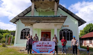 Sambut-HUT-Bhayangkara-ke-80,-Polsek-Kobalima-Laksanakan-Bakti-Religi-di-GMIT-Moria-Wemasa