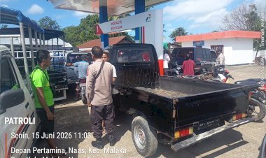 Polsek-Malaka-Barat-tertibkan-antrean-BBM-dan-cegah-pelangsiran-di-APMS-Naas