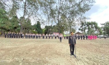 Tabur-Bunga-di-Pantai-Loodik,-Polres-Malaka-Kenang-Jasa-Pahlawan-dan-Teguhkan-Semangat-Pengabdian-pada-HUT-Bhayangkara-ke-80