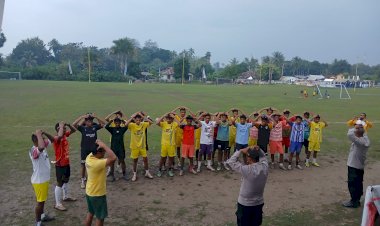 Sidokkes-Polres-Malaka-Berikan-Terapi-USEFT-kepada-Tim-Sepak-Bola-U-17,-Perkuat-Mental-dan-Emosi-Atlet-Muda