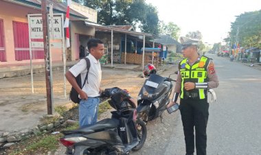 Satlantas-Polres-Malaka-Gencarkan-Edukasi-Kamseltibcar-Lantas,-Ajak-Masyarakat-Jadikan-Keselamatan-Sebagai-Prioritas