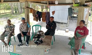 Polsek-Rinhat-Hadir-di-Tengah-Aktivitas-Warga,-Bangun-Kesadaran-Bersama-Jaga-Kamtibmas