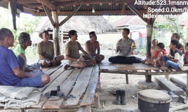 Sambang-ke-Desa-Binaan,-Bhabinkamtibmas-Tunabesi-Ajak-Warga-Jaga-Kamtibmas-dan-Cegah-Kebakaran-Lahan