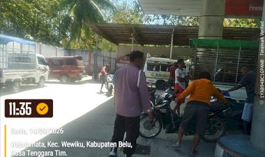 Jaga-Keadilan-dalam-Penyaluran-BBM,-Polsek-Wewiku-Perketat-Pengawasan-di-APMS-Webriamata