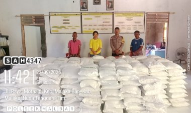 Polsek-Malaka-Barat-Kawal-Penyaluran-Beras-Bulog,-Pastikan-Pembagian-Berjalan-Aman-dan-Tertib