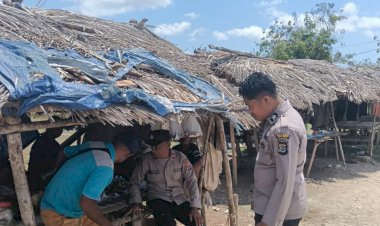 Hari-Pasar-Kaputu-Tetap-Nyaman,-Polsek-Sasitamean-Hadir-Jaga-Aktivitas-Warga