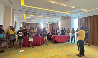Polres-Malaka-Bekali-Atlet-Muda-dengan-Pendampingan-Mental-Jelang-Soeratin-Cup-di-Surabaya