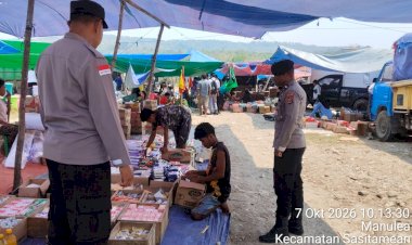 Dari-Pasar-Kaputu-hingga-Manulea,-Polisi-Pastikan-Aktivitas-Warga-Tetap-Aman