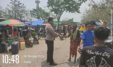Polsek-Rinhat-Hadir-Menyapa-Warga,-Bangun-Kesadaran-Bersama-untuk-Jaga-Keamanan-Lingkungan