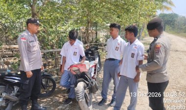 Patroli-Dialogis-Polsek-Sasitamean-Ajak-Pelajar-dan-Warga-Bersama-Jaga-Kamtibmas