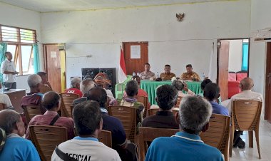 Polsek-Malaka-Barat-Kawal-Dialog-Klarifikasi-Lahan-Kampung-Nelayan-Merah-Putih,-Kedepankan-Musyawarah-dan-Kondusivitas
