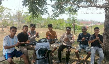 Dari-Pasar-Kaputu-hingga-Permukiman,-Polsek-Sasitamean-Perkuat-Kedekatan-dengan-Warga