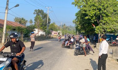 Polres-Malaka-Hadir-di-Cabang-Himalaya,-Dukung-Kelancaran-Aktivitas-Masyarakat-pada-Pagi-Hari