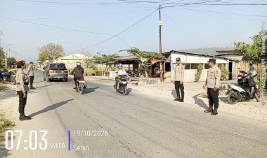 Polres-Malaka-Hadir-di-Perempatan-Harkakae,-Wujudkan-Lalu-Lintas-Pagi-yang-Aman-dan-Tertib