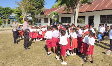 Polisi-Peduli-Pendidikan,-Polsek-Rinhat-Edukasi-Siswa-tentang-Bahaya-Narkoba-dan-Perundungan