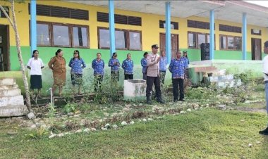 Polsek-Kobalima-Jadi-Pembina-Apel-di-SMAN-Welaus,-Ajak-Pelajar-Hormati-Guru-dan-Jauhi-Pergaulan-Negatif