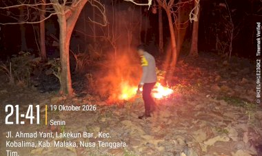 Responsif-Tangani-Kebakaran-di-Lakekun-Barat,-Personel-Polsek-Kobalima-Berhasil-Padamkan-Api