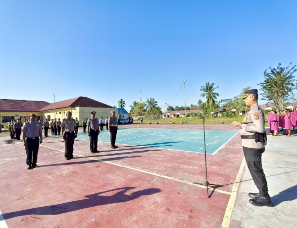 22 Personel Naik Pangkat, Kapolres Malaka: Jadikan Amanah untuk Meningkatkan Pengabdian kepada Masyarakat