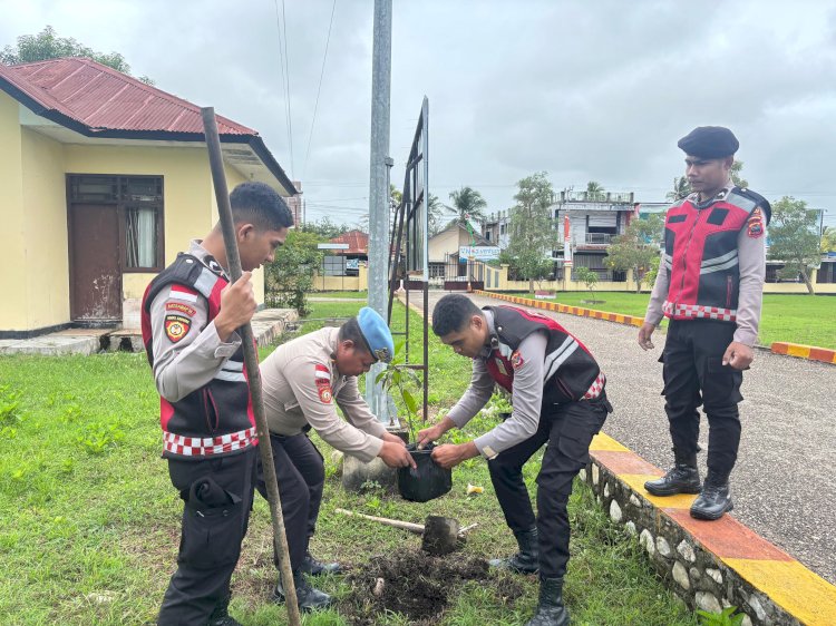 Sat Samapta Polres Malaka tanam bibit pohon, wujud nyata kepedulian terhadap kelestarian lingkungan