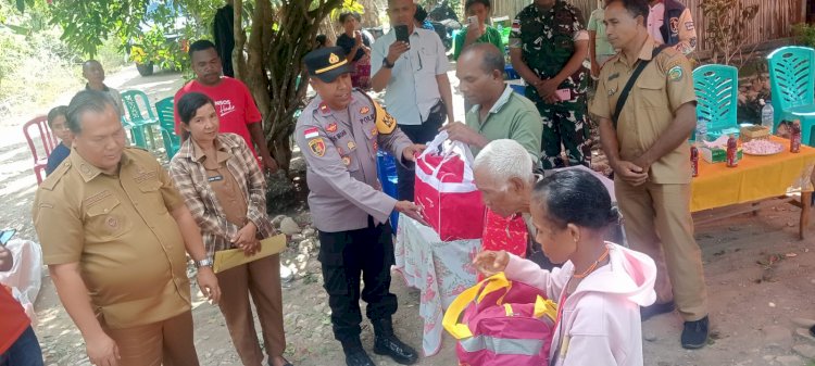 Wakil Bupati Malaka Tinjau Korban Kebakaran di Numponi, Polri Dampingi Penyaluran Bantuan Pemerintah