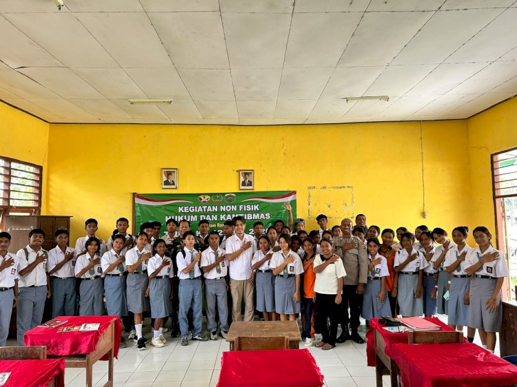 Polres Malaka Tanamkan Kesadaran Hukum Sejak Dini Melalui Penyuluhan di SMA R.A. Kartini
