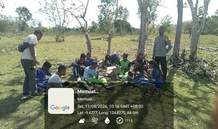 Bhabinkamtibmas Polsek Laenmanen Patroli Siang, Ajak Warga Bersama Cegah Gangguan Kamtibmas