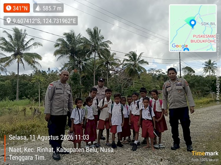 Polisi Hadir di Tengah Masyarakat, Polsek Rinhat Edukasi Warga dan Anak Sekolah Cegah Gangguan Kamtibmas