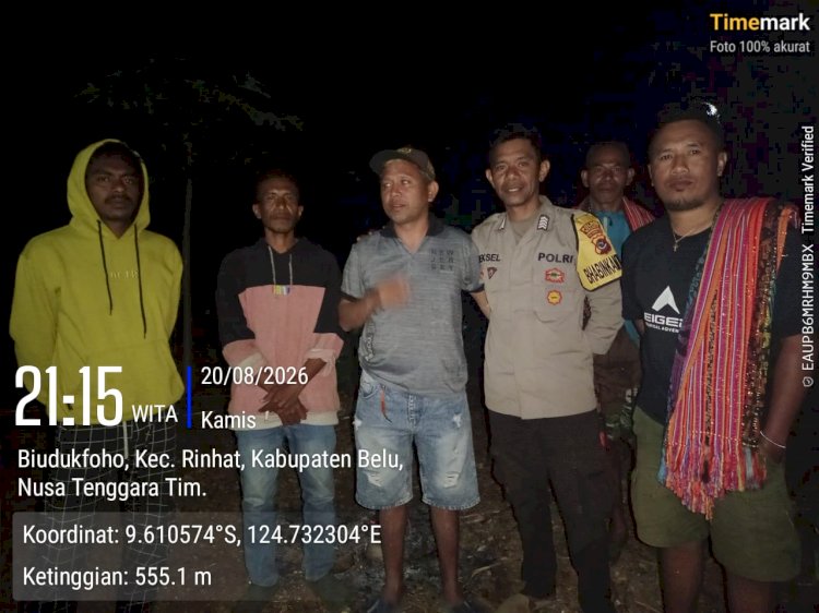 Patroli Dialogis Polsek Rinhat, Polres Malaka Perkuat Upaya Preventif Jaga Kamtibmas di Malam Hari