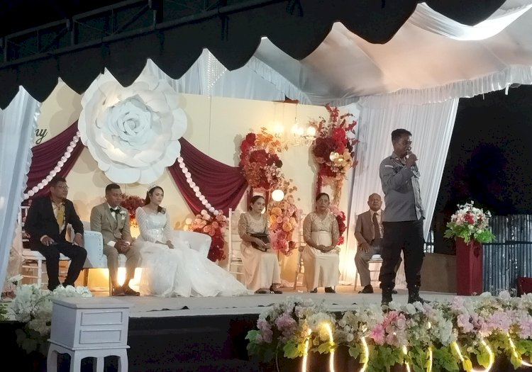 Polsek Wewiku Pastikan Resepsi Pernikahan di Desa Alkani Berlangsung Aman dan Kondusif