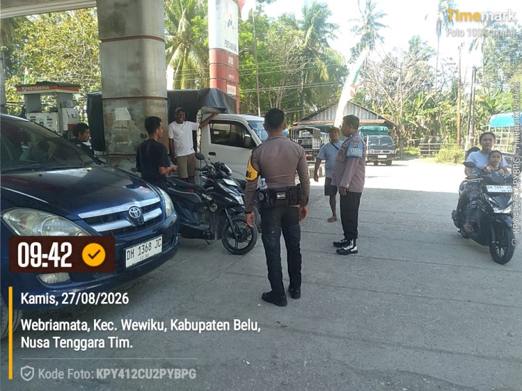 Polsek Wewiku Kawal Antrean BBM, Pastikan Pengisian Berjalan Aman dan Tertib