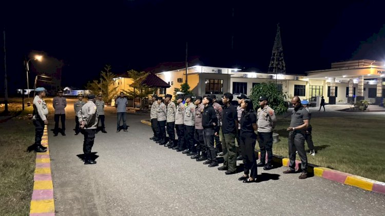 Propam Polres Malaka Kawal Kesiapsiagaan Personel Melalui Pengawasan Apel Pleton Siaga