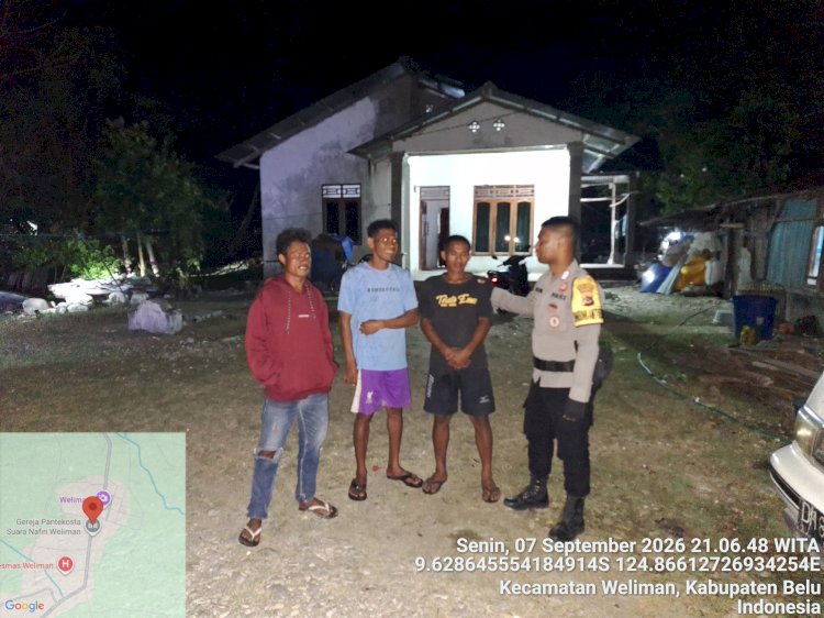 Malam Hari Polisi Tetap Hadir, Polsek Weliman Pastikan Lingkungan Warga Aman