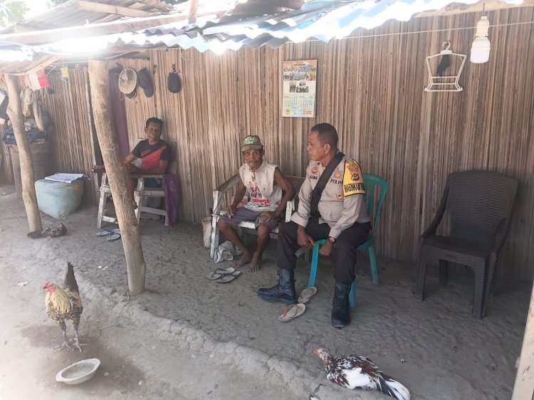 Dari Rumah Warga, Bhabinkamtibmas Bangun Kewaspadaan dan Kepedulian Kamtibmas di Lakekun
