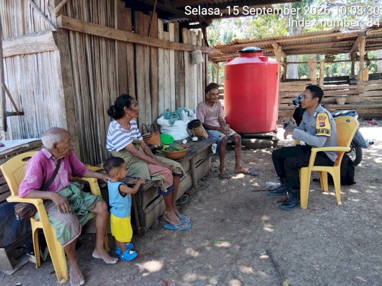 Dari Rumah ke Rumah, Bhabinkamtibmas Tunabesi Bangun Komunikasi Dekat Bersama Warga