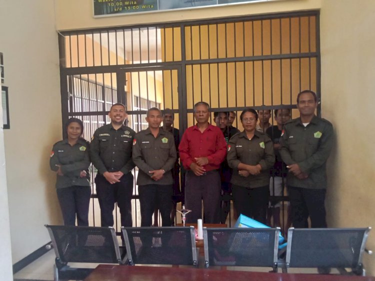 Di Balik Ruang Tahanan, Ada Hati yang Terus Dibina: Polres Malaka Hadirkan Penguatan Iman bagi Tahanan