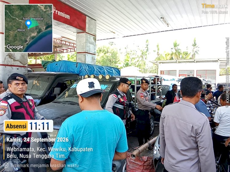 Sat Samapta Polres Malaka Patroli Kota dan Atur Lalu Lintas di SPBU Webrimata