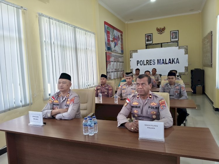 Kapolres Malaka Pimpin Personel Muslim Ikuti Pembinaan Rohani Bersama Kapolri dan Gus Baha, Perkuat Keimanan dan Semangat Pengabdian