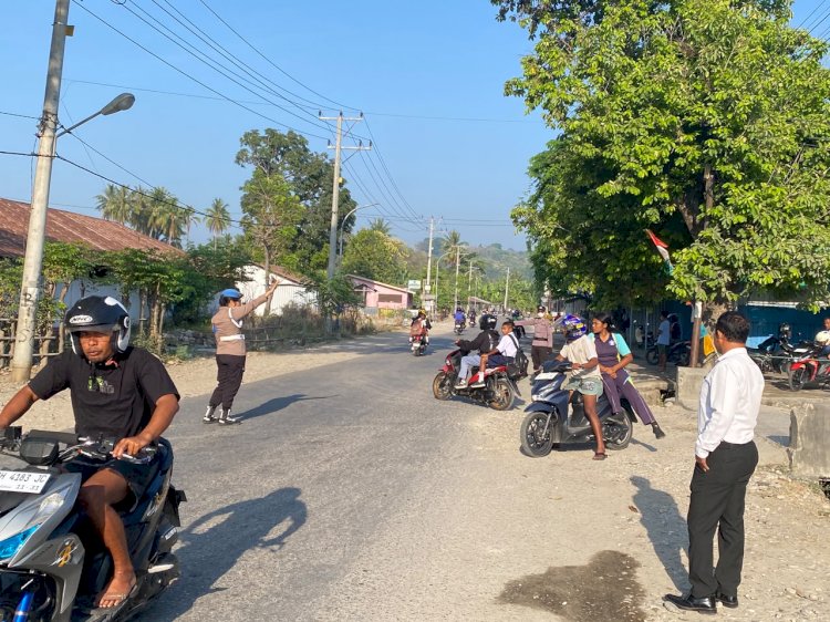 Polres Malaka Hadir di Cabang Himalaya, Dukung Kelancaran Aktivitas Masyarakat pada Pagi Hari