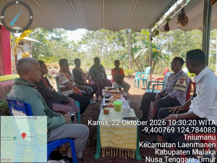 Polisi Kumpul Bersama Masyarakat, Bhabinkamtibmas Laenmanen Ajak Warga Jaga Kamtibmas di Desa Tniumanu